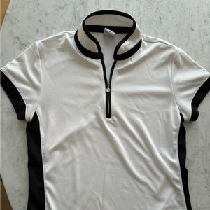 Sleeveless golf shirt